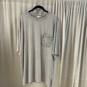 T-Shirt with Crochet Pocket in Mushroom - Easel